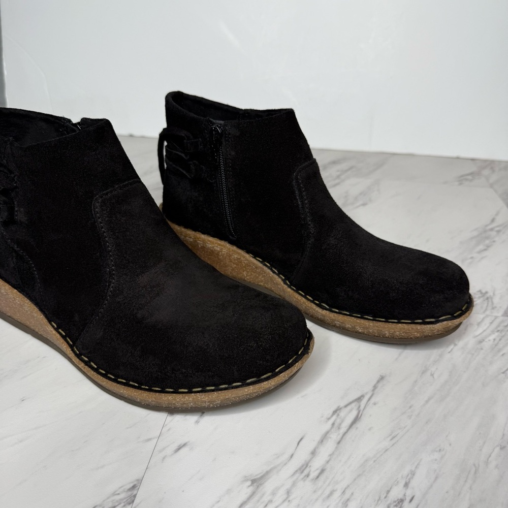 New! Born Viana Black Distressed Wedge Bootie 9 1/2 - Picture 9 of 14